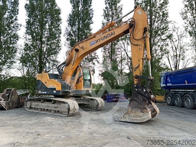 Tracked Excavator Hyundai Robex 235 LCR-9A