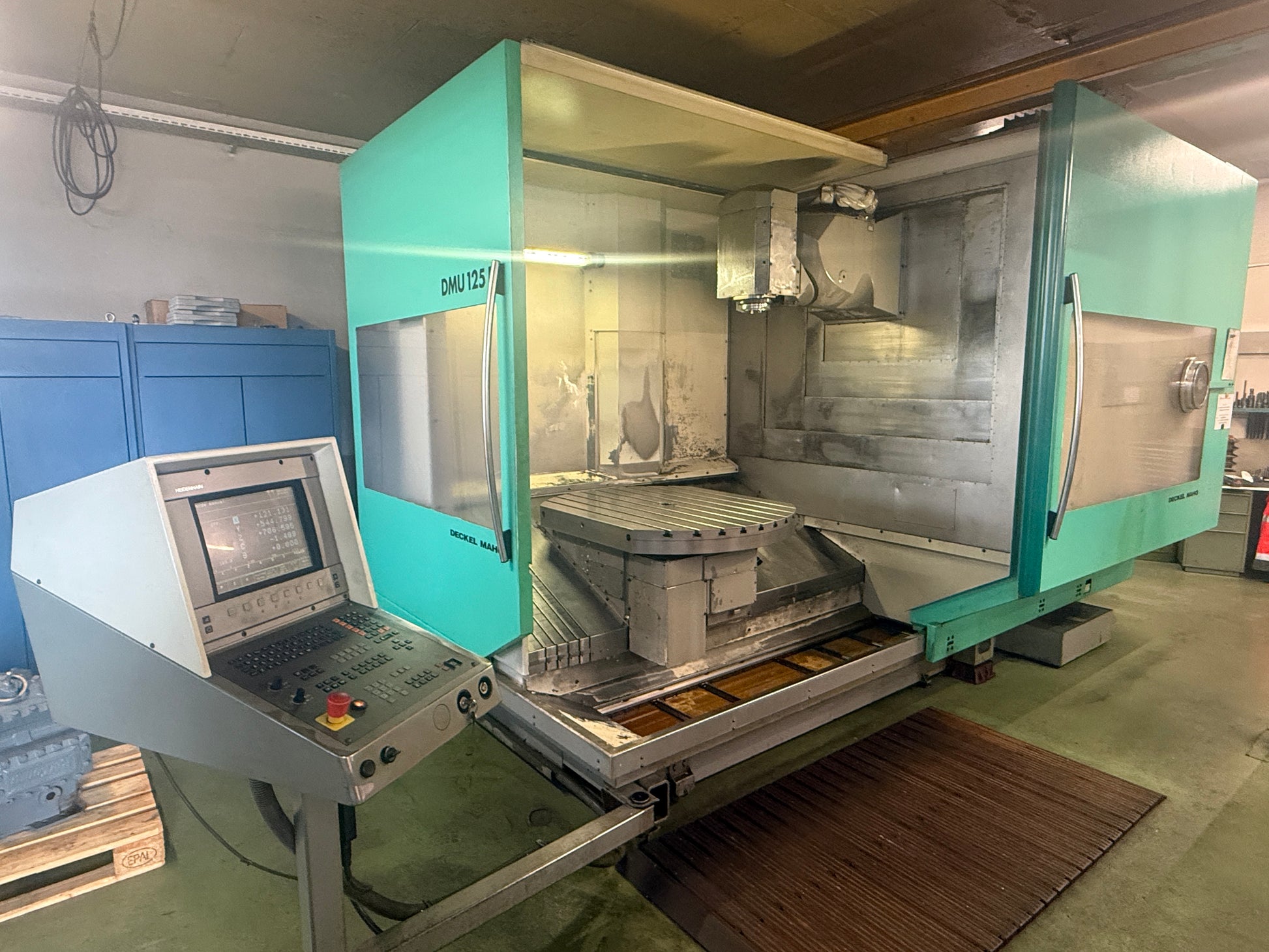 Centre d'usinage 5 axes Type: DMU 125 PManufacturer: DMGGroup: Machining centerSubgroup: Universal machining centerControl: HEIDENHAIN TNC 430 DMU 125 P