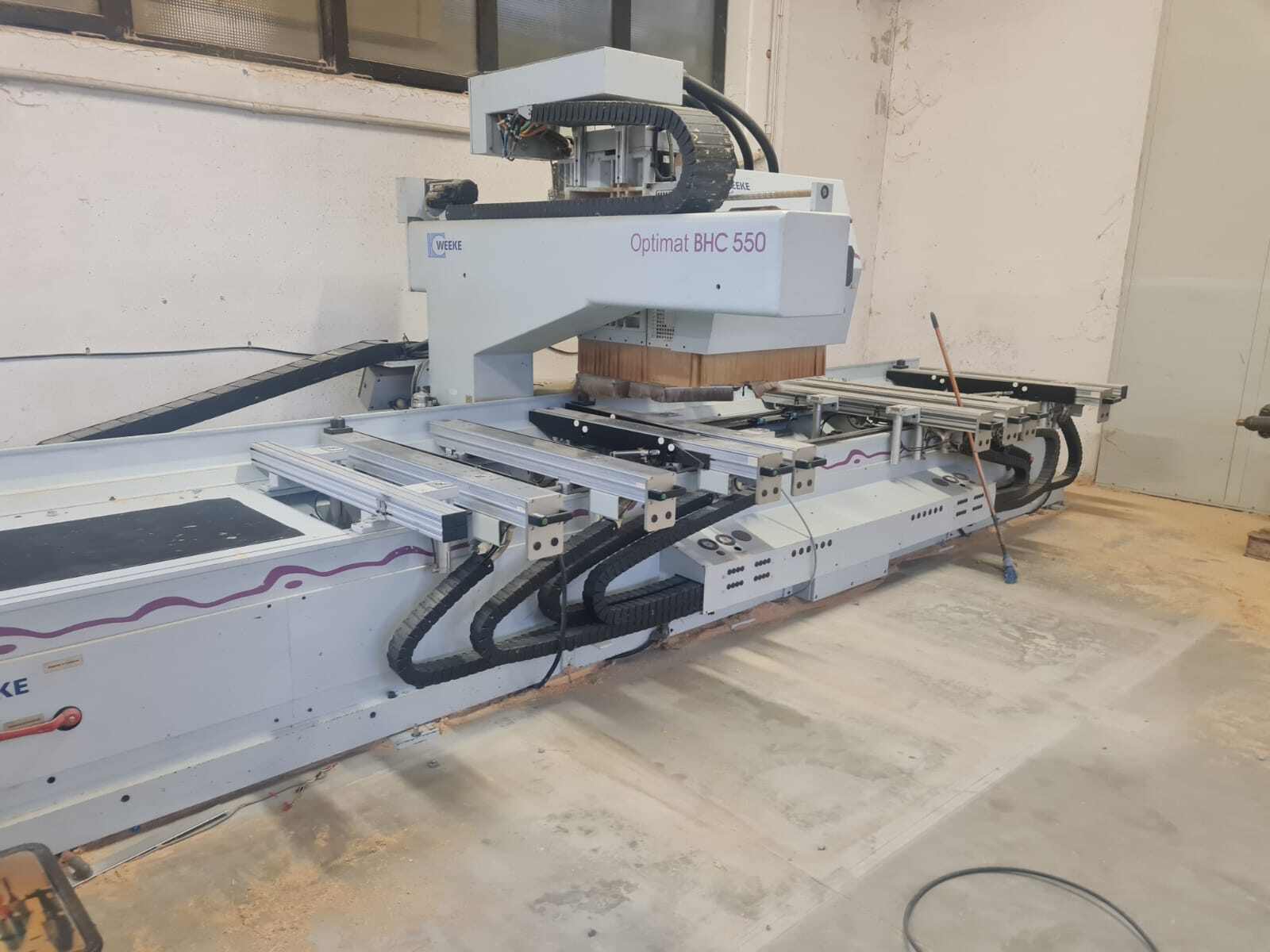 Centre d'usinage CNC pour le bois Weeke Optime BHC 550