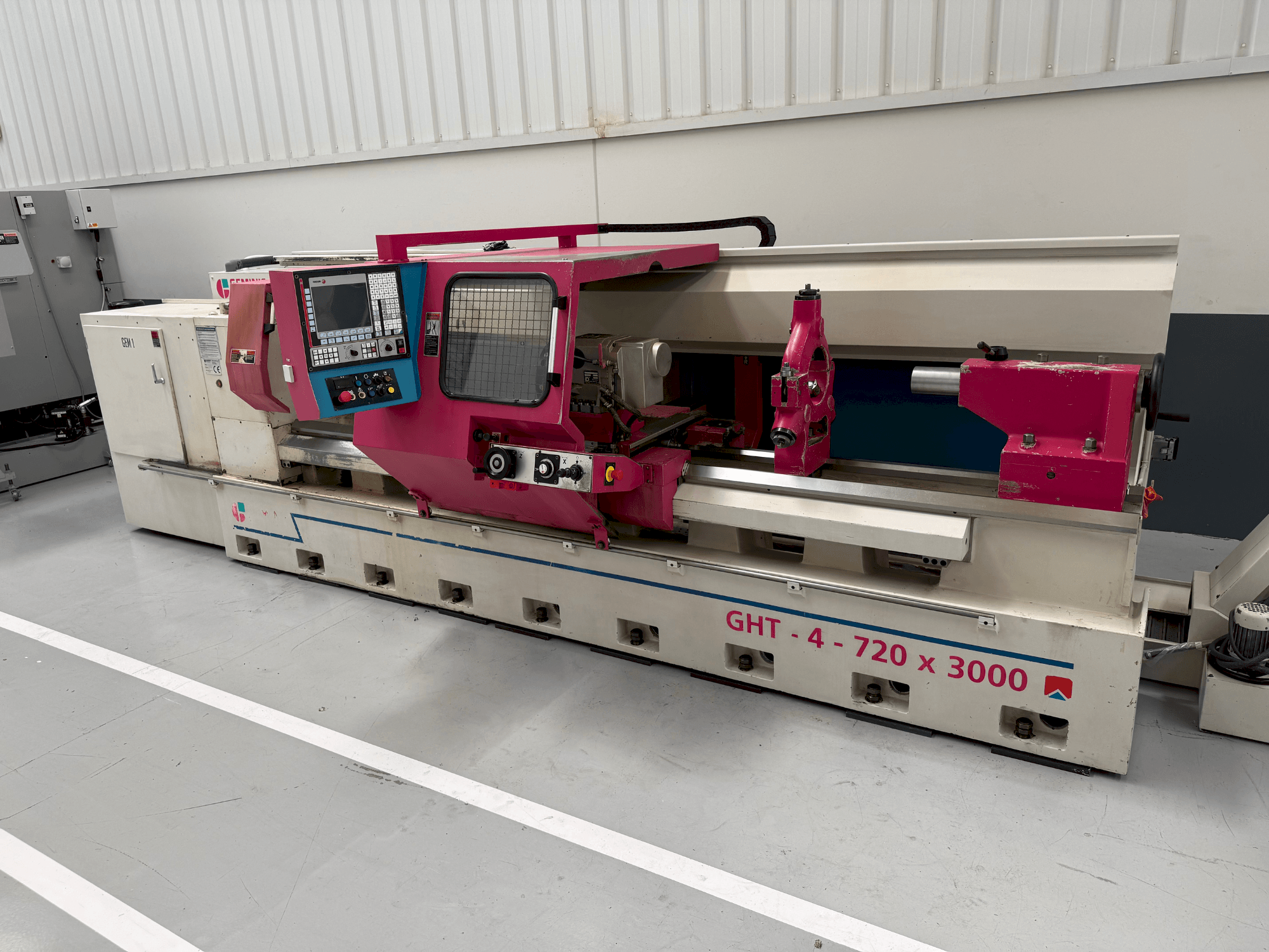 Tour cnc Geminis GHT-4 720 x 3000