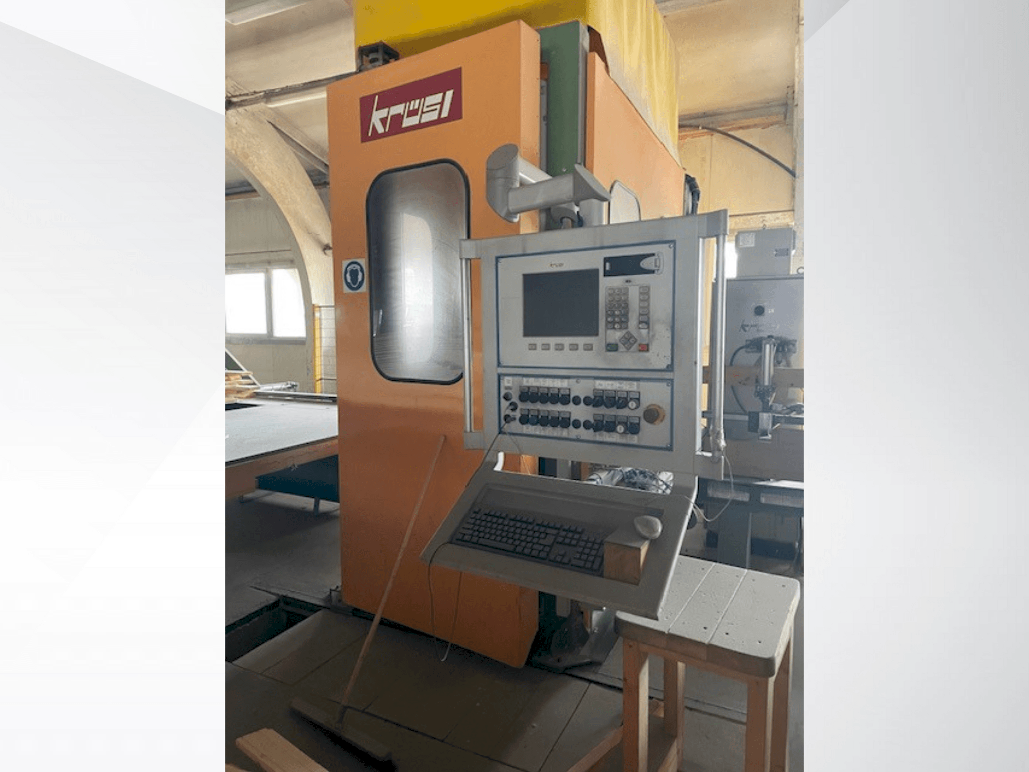 Centre d'usinage CNC pour le bois KRÜSI KM-95 G1