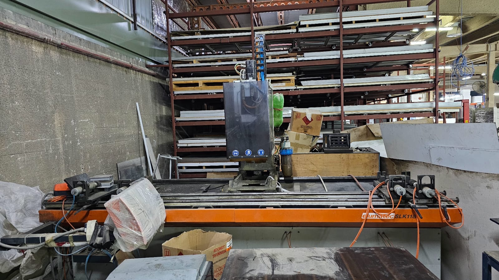 Centre d'usinage à bois cnc ELUMATEC SLK 118