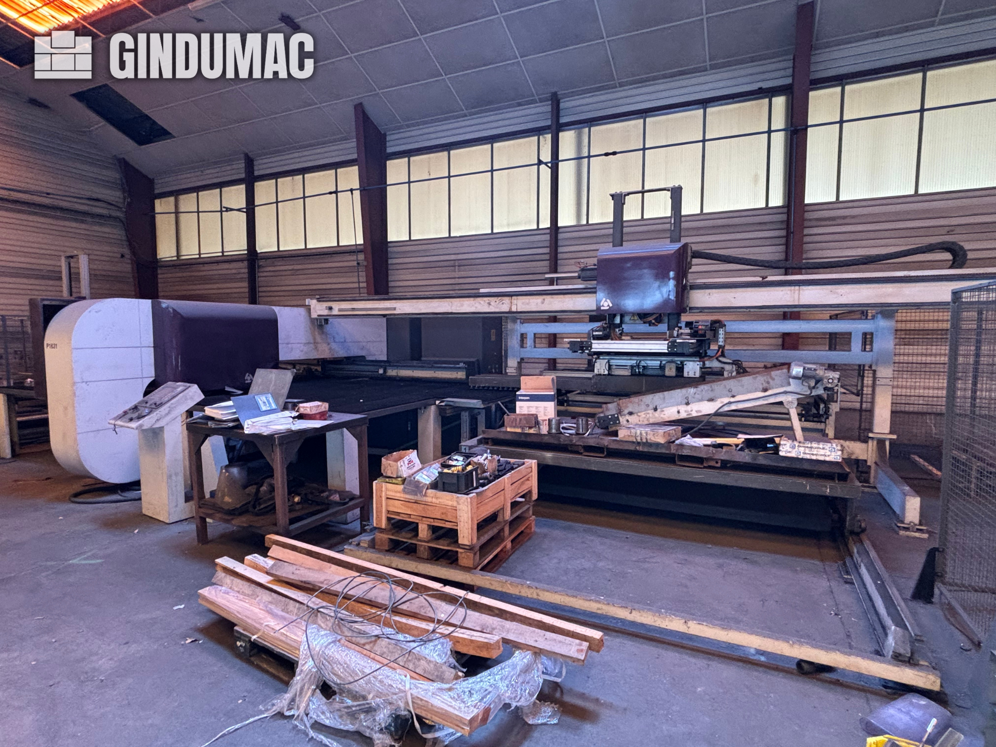 DANOBAT P1631 machine à poinçonner CNC
