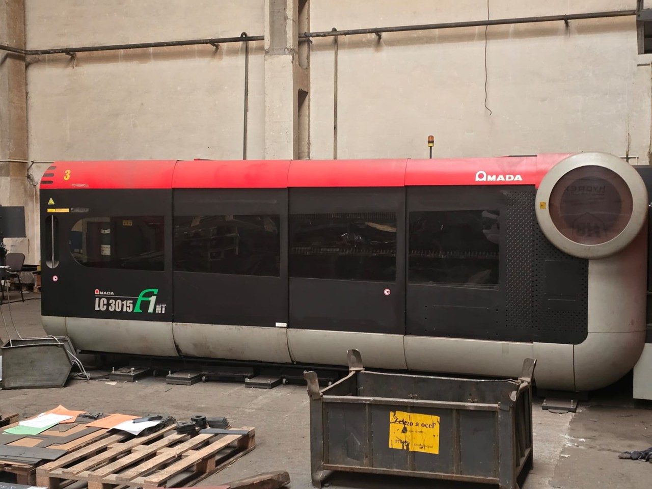 Machine de découpe laser AMADA LC 3015 F1 NT