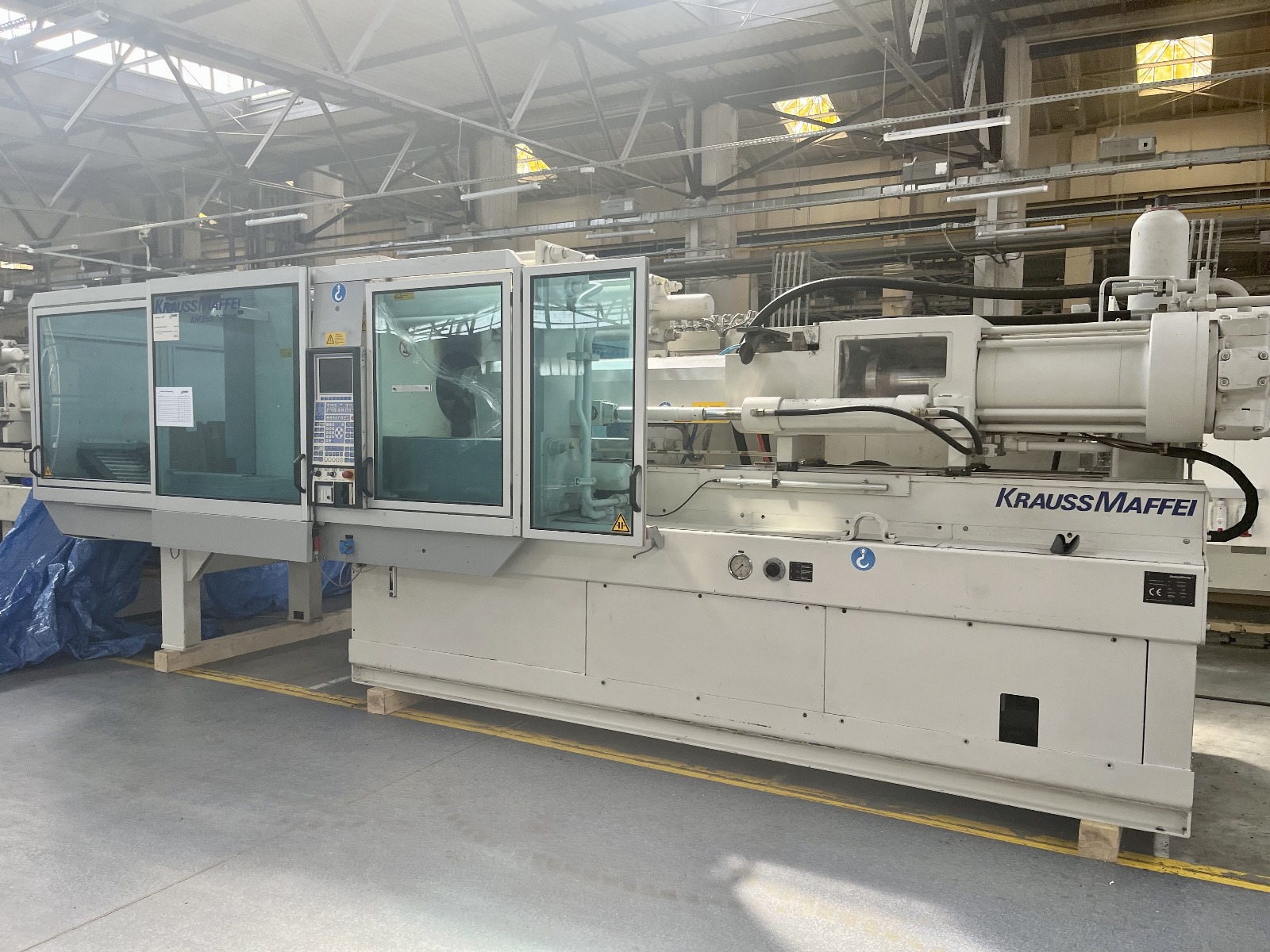 Presse à injecter Krauss Maffei 350-2700 C2+