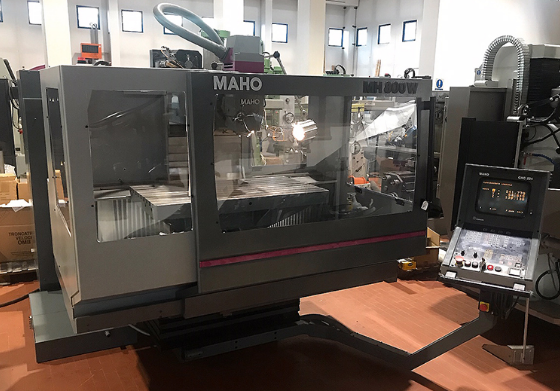 Centre d'usinage vertical MAHO MH 800 W d'occasion