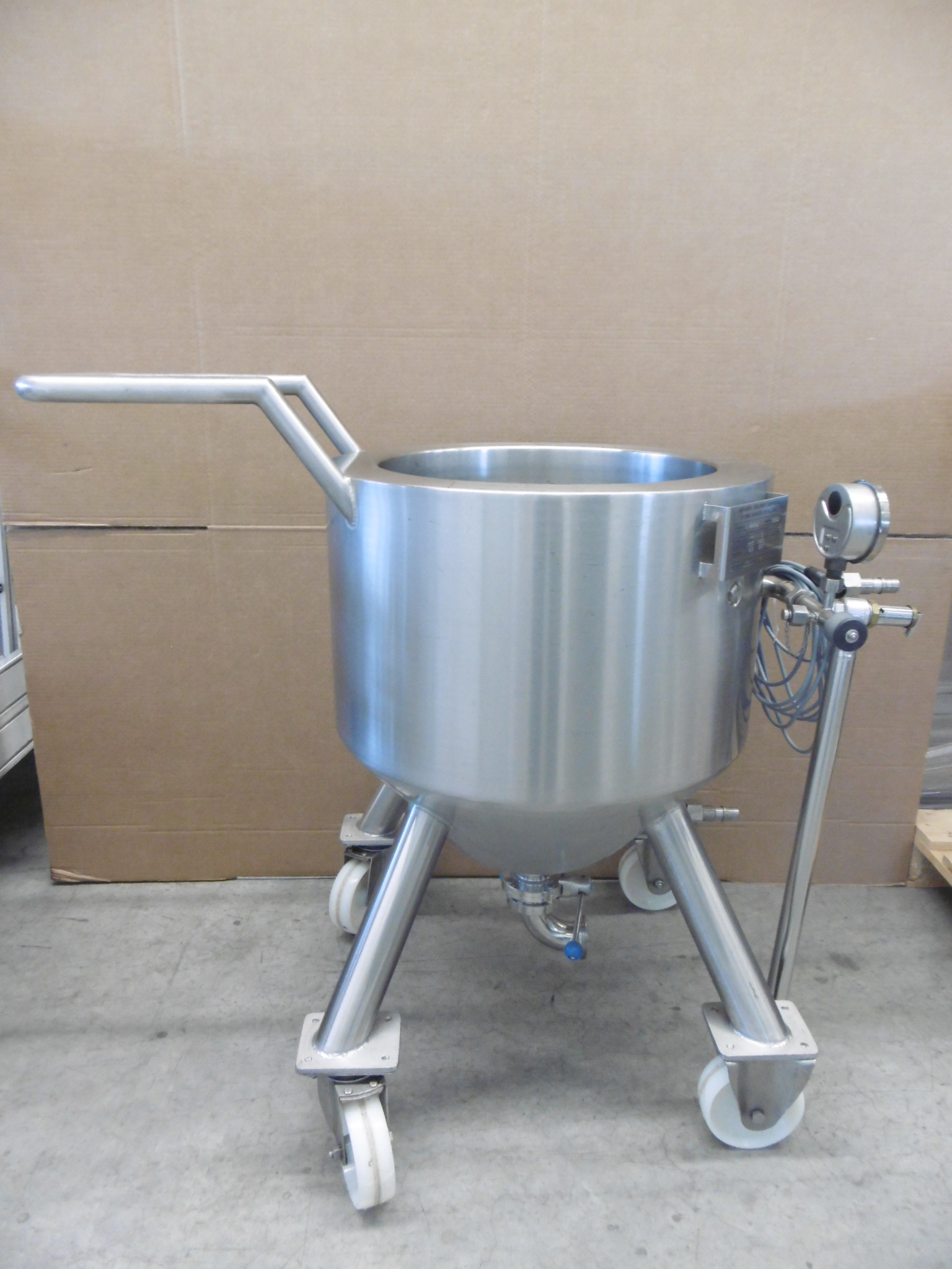 Cuve Hermann Waldner stainless steel mobile vessel 60l