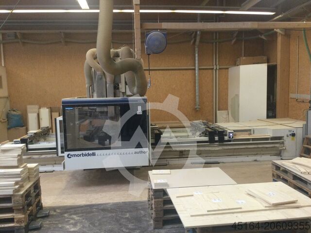 CNC machining center SCM morbidelli M 800