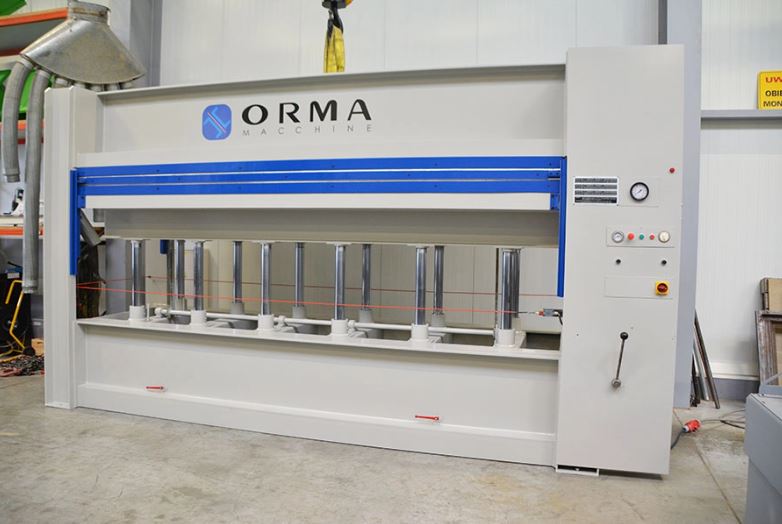 Presse ORMA Veneeing press