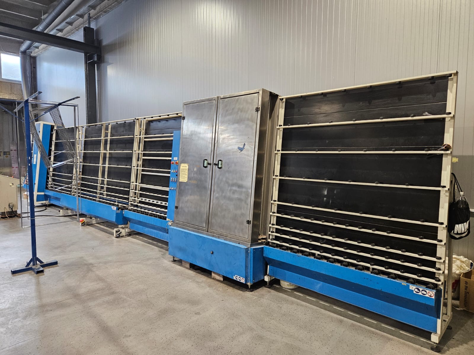 Machine isolante pour verre EUROGLAS POZICIONER 11