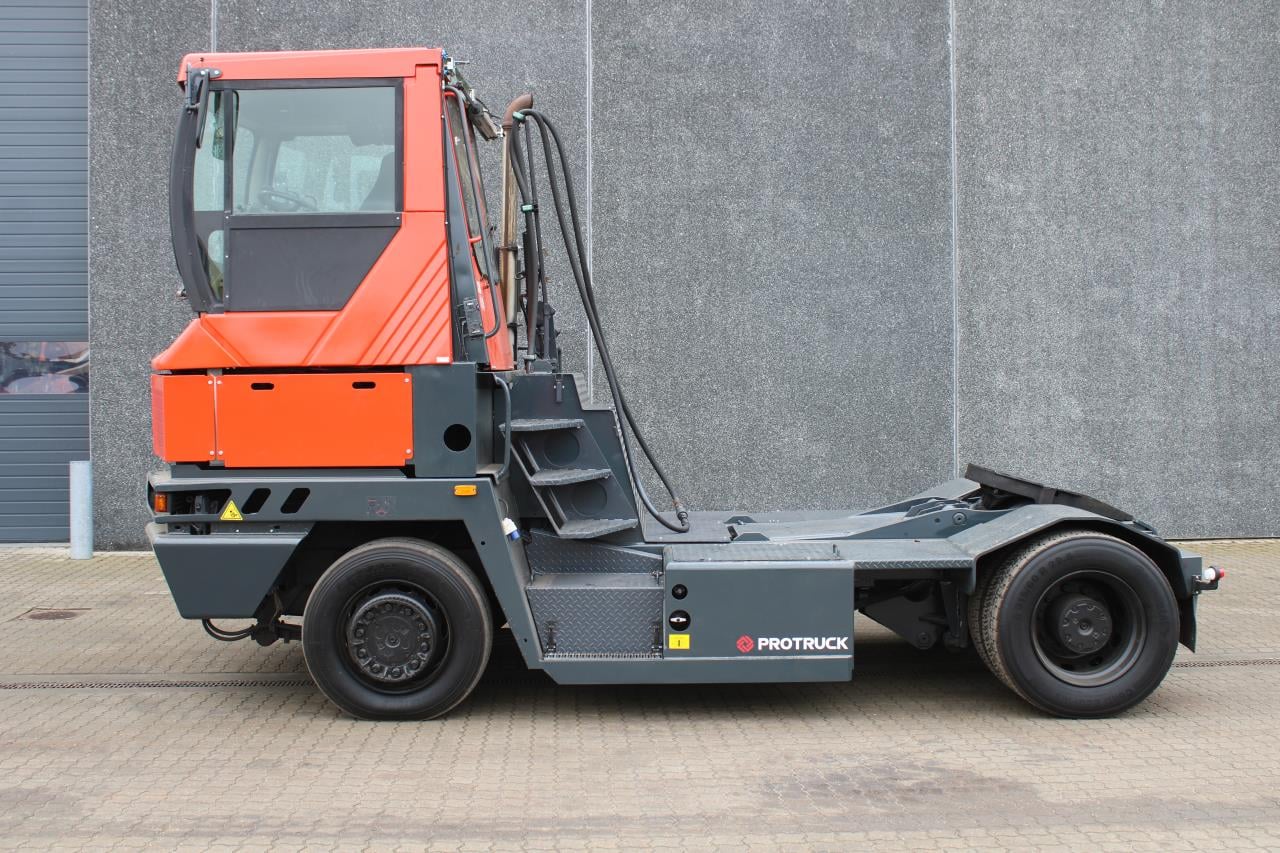 Machine de manutention Terberg RT222