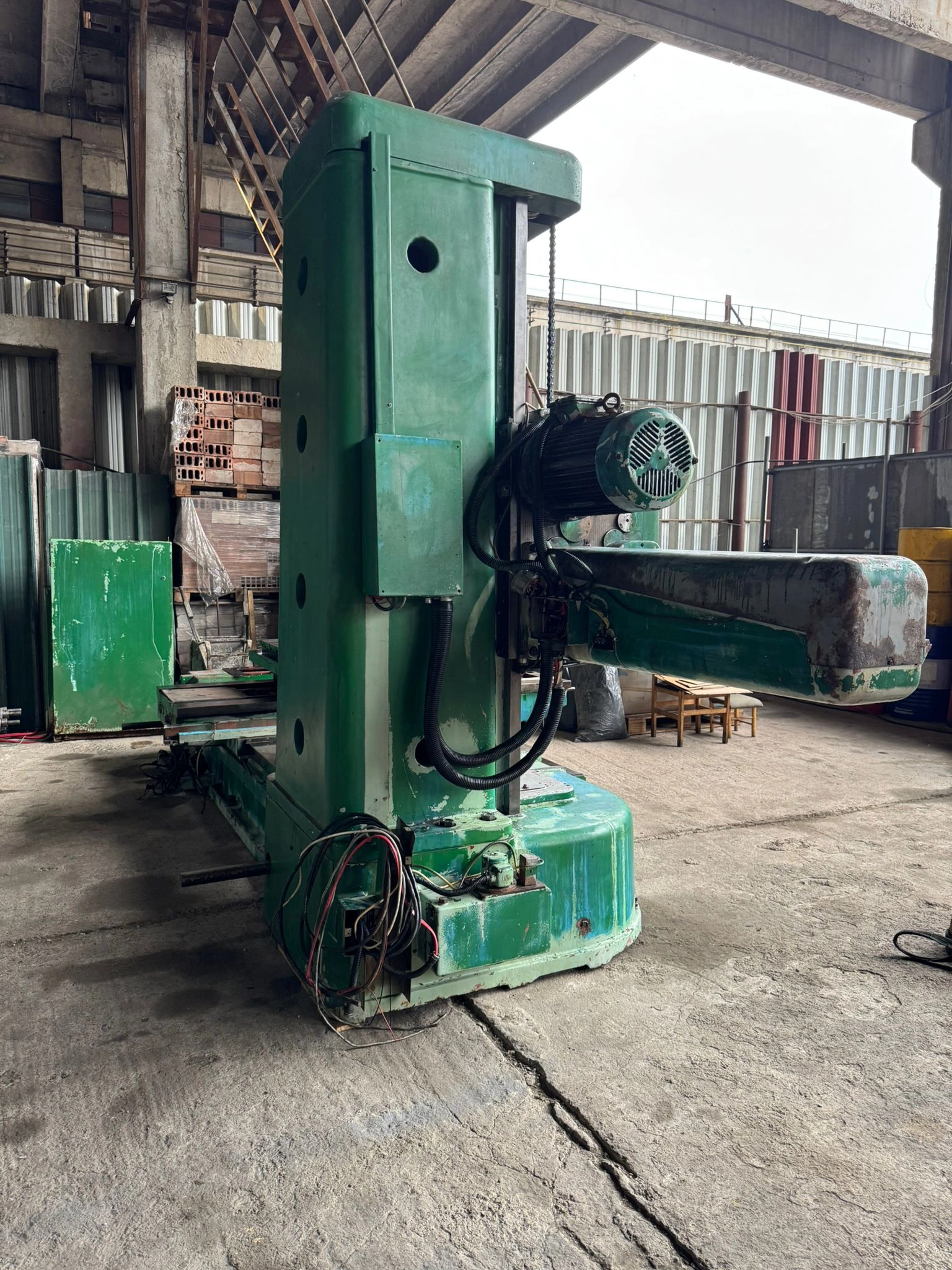Aléseuse à montant fixe TOS W100A