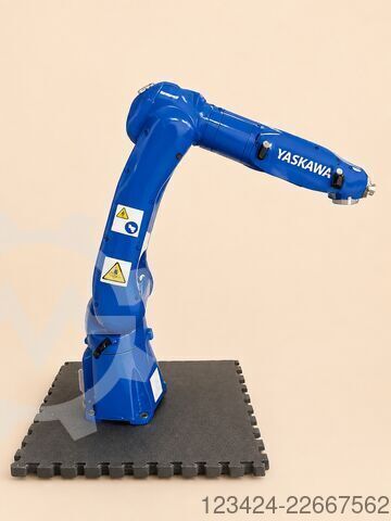Industrial robot YASKAWA Motoman GP7
