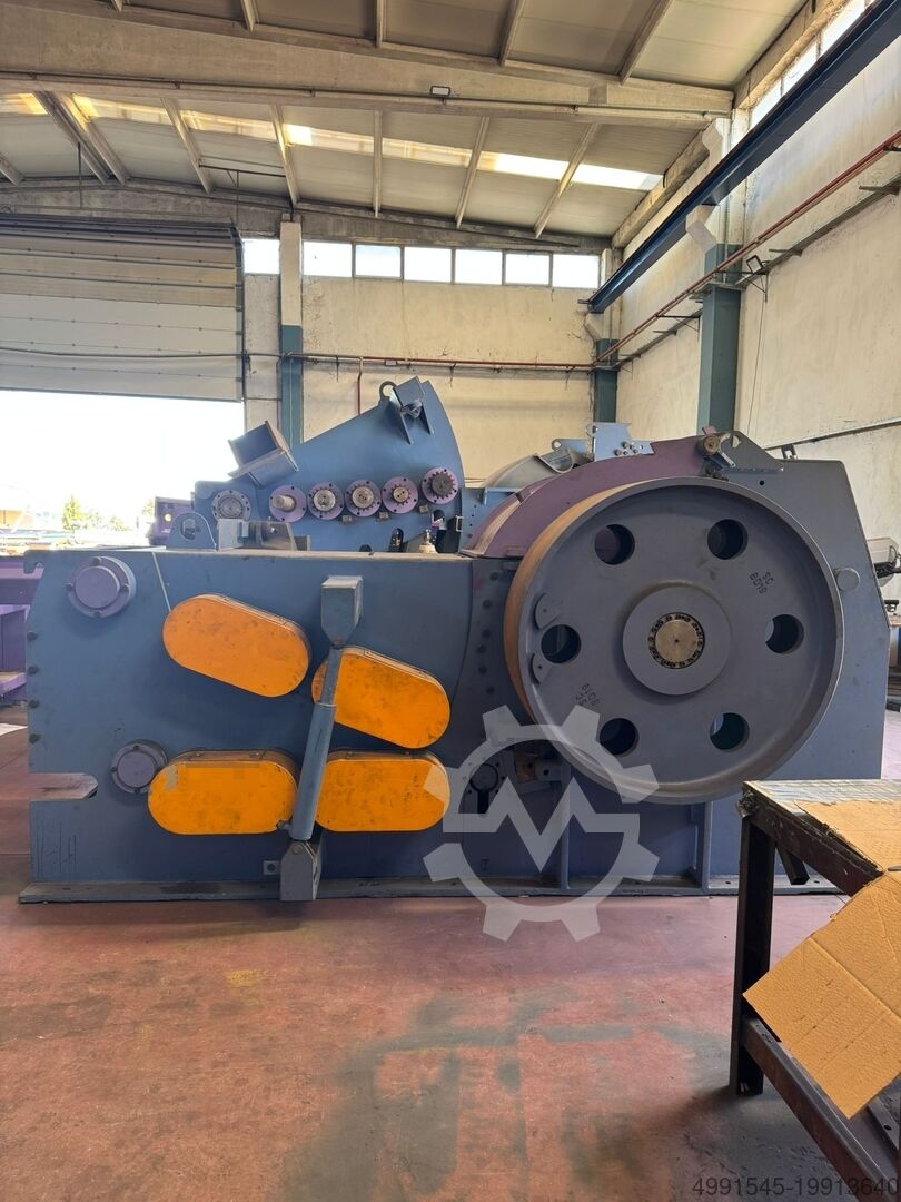 Drum chipper with vibratory feeding chut Pallmann PHT 350 650