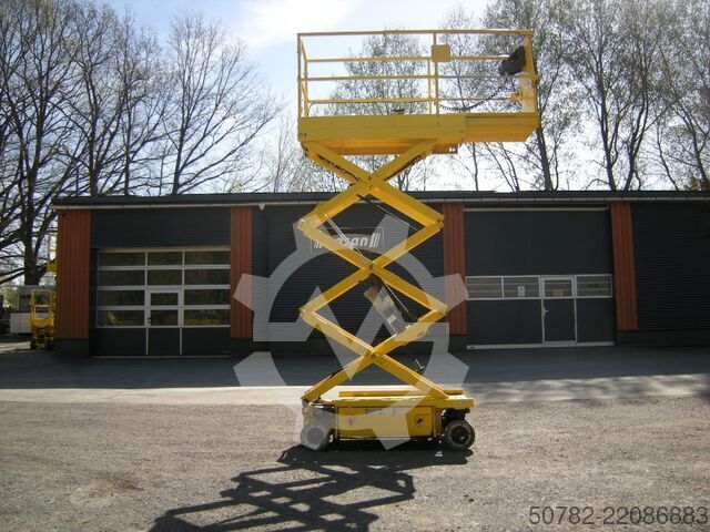 Scissor lift Holland Lift HL190E12