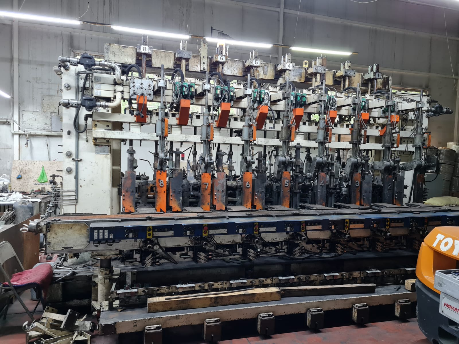 Machine de formage du verre Emhart Glass SE-12540-2