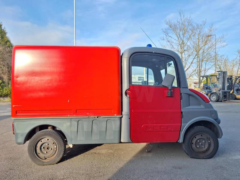 Engin de chantier Mega MULTITRUCK