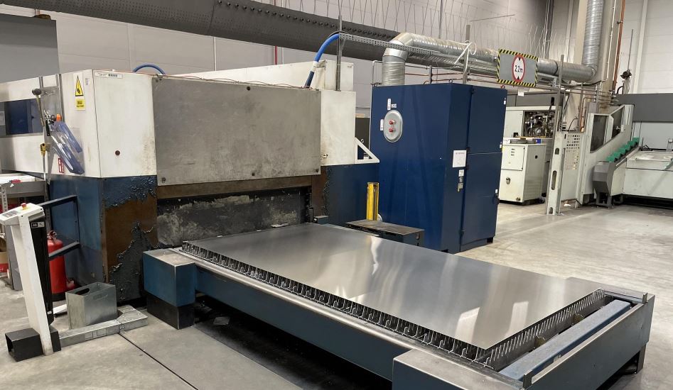 Machine de découpe laser TRUMPF TruLaser 5030