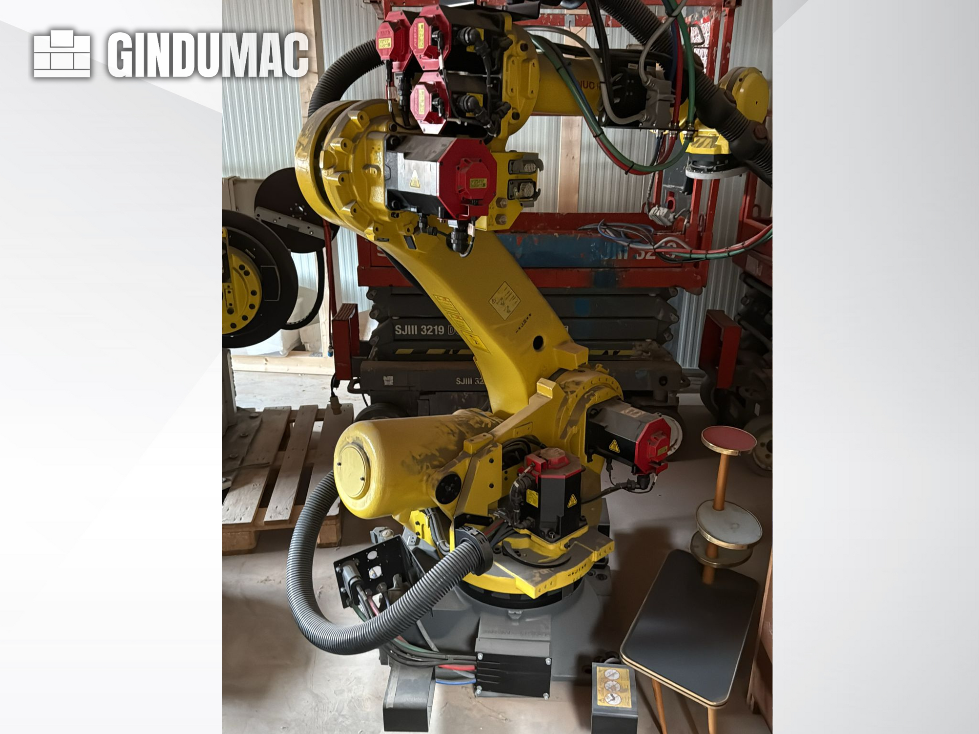 Robot industriel FANUC R-2000iC 165F