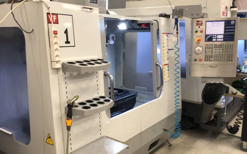 Centre d'usinage vertical Haas VF-1