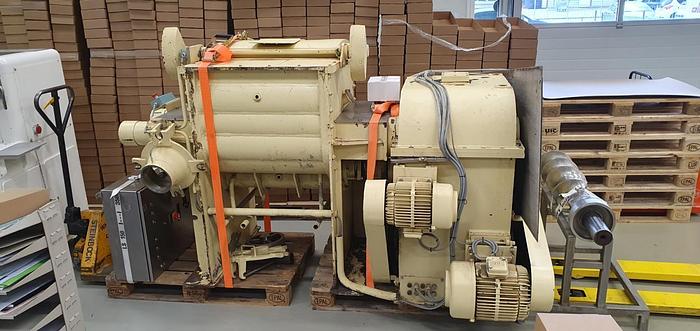 Machine à pétrir le massepain Miag