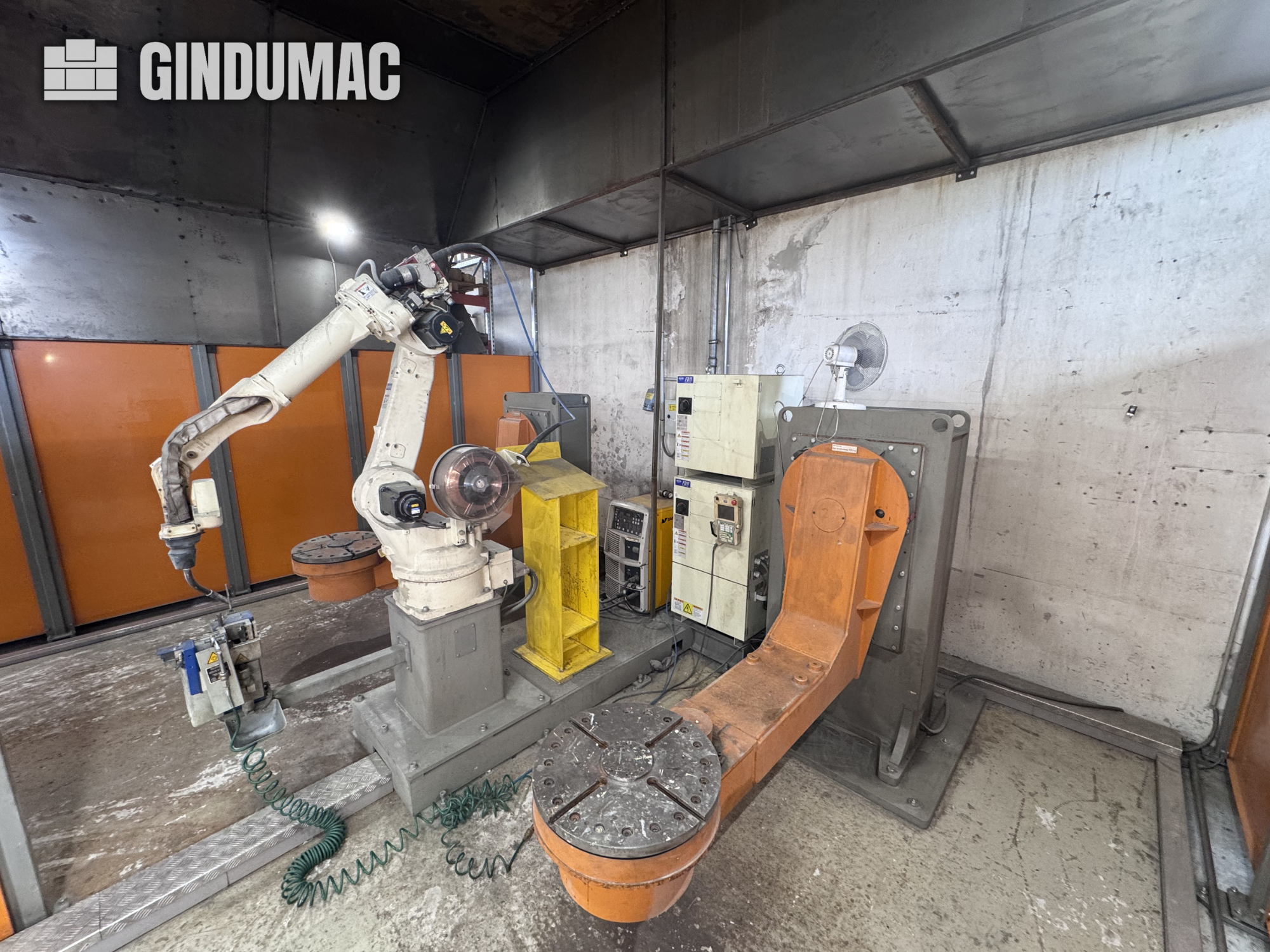Cellule de soudage robotisée 6 axes DAIHEN VARSTROJ FD-B4L 1GM/2DM