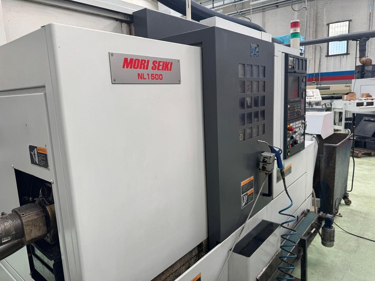 Tour CNC avec ravitailleur de barres Mori Seiki NL 1500SY 500 d'occasion