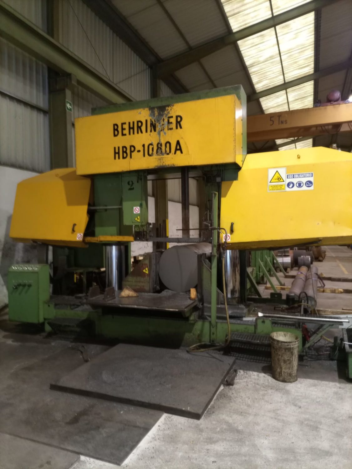 Scie à ruban pour métal Berhinger HBP-1080A
