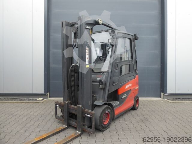 Electric 4-wheel forklift Linde E25H 01/600