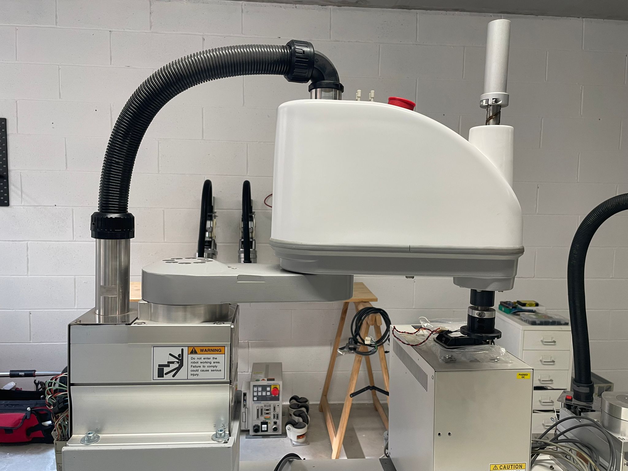 Robot industriel TOSHIBA TH450A-CE