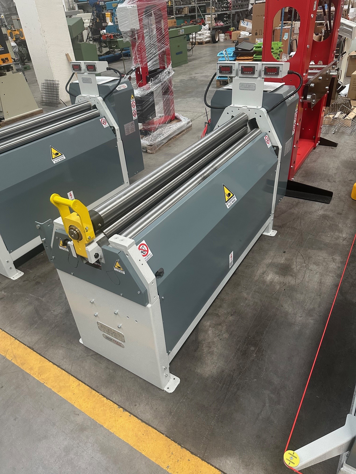 Machine-outil OMEC 1530×2,5 mm