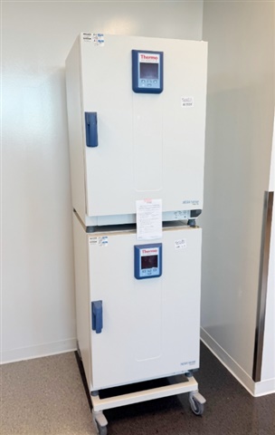 Incubateur à double étage Thermo Heratherm IMH180