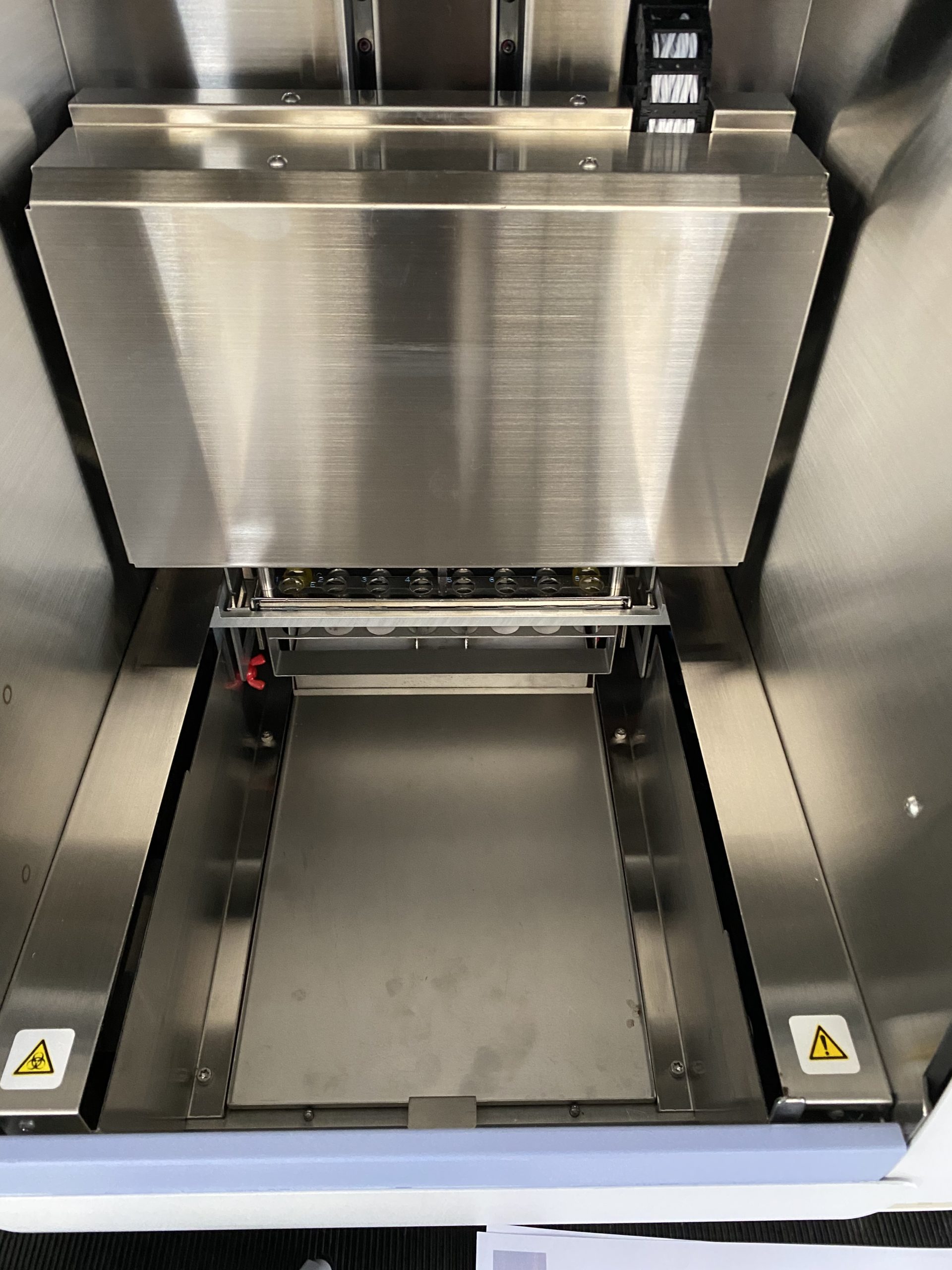 Système d'extraction d'acides nucléiques ROCHE MagNa Pure Compact