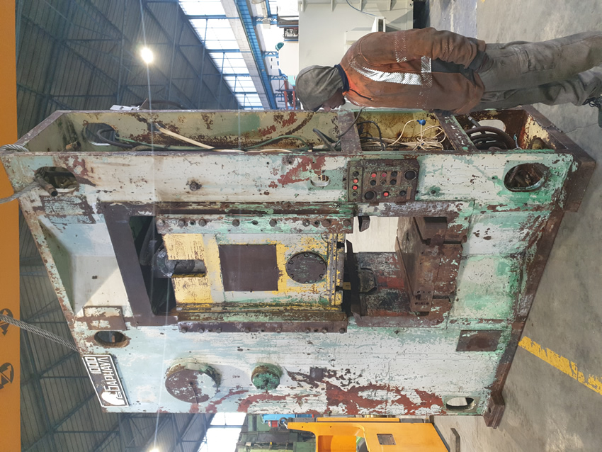 Presse à genouillère 1000T Barnaul KB8340