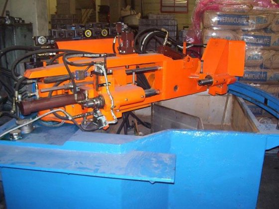 Machine de moulage par gravité MAS, modèle P2N