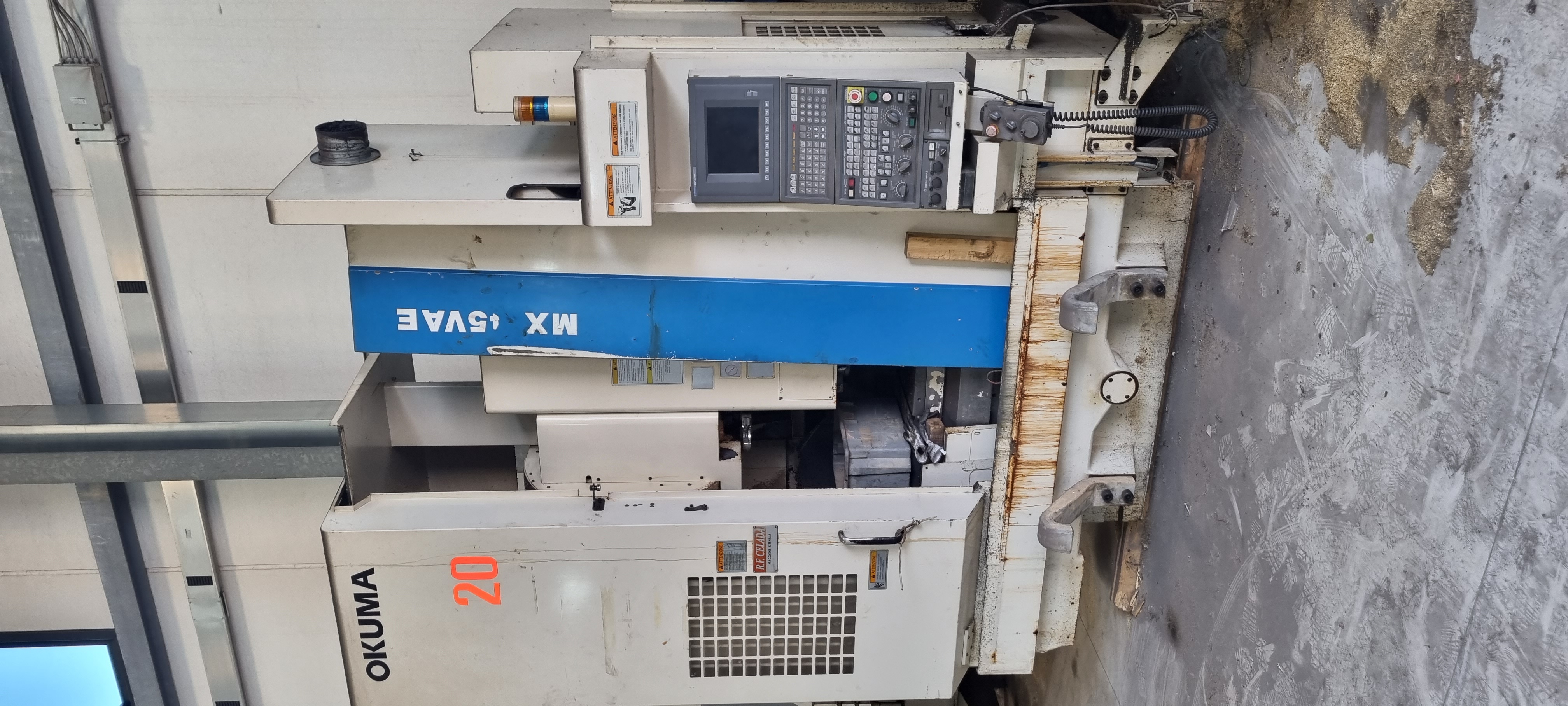 Centre d'usinage vertical OKUMA MX 54 VAE
