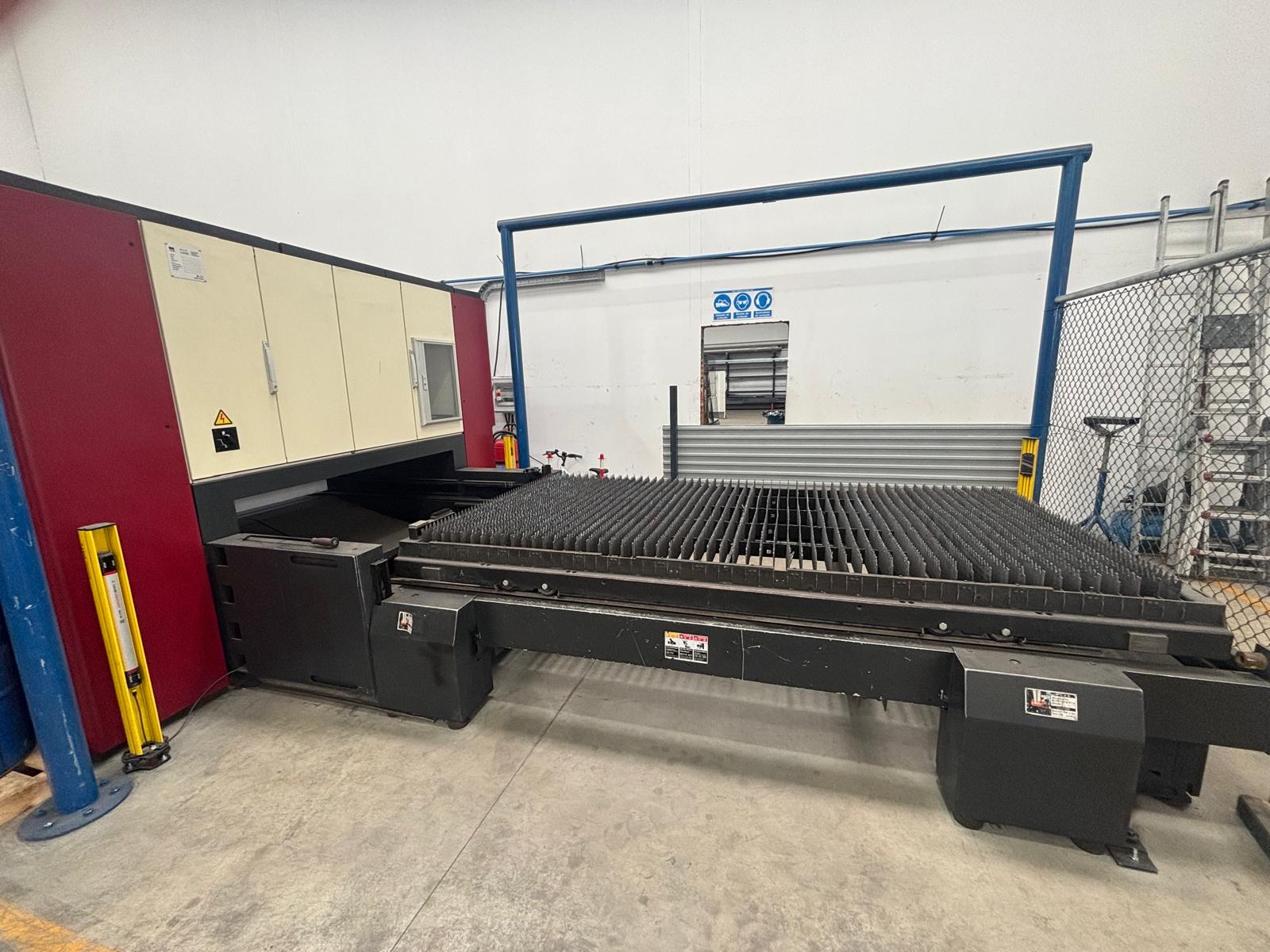 Machine de découpe laser HK Laser and System FS 3015 Fiber