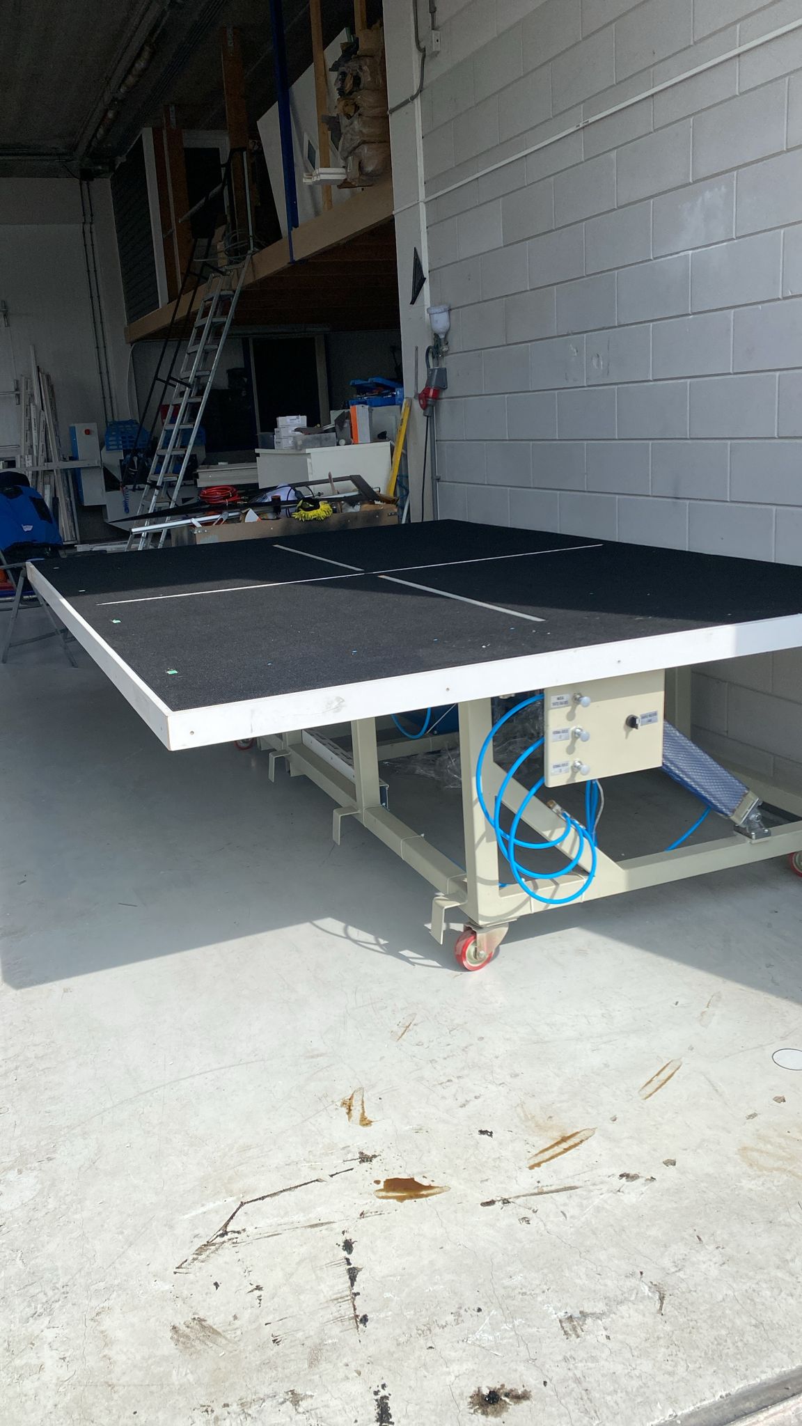Découpeuse / Déligneuse pour verre CNV 2000x3000 Manuel Cutting table+1700x4Glass Faible nombre d'heures