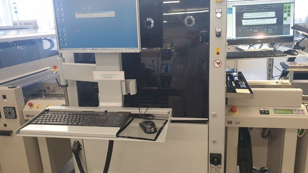 Machine d'inspection pour l'électronique Viscom S 3088-II d'occasion