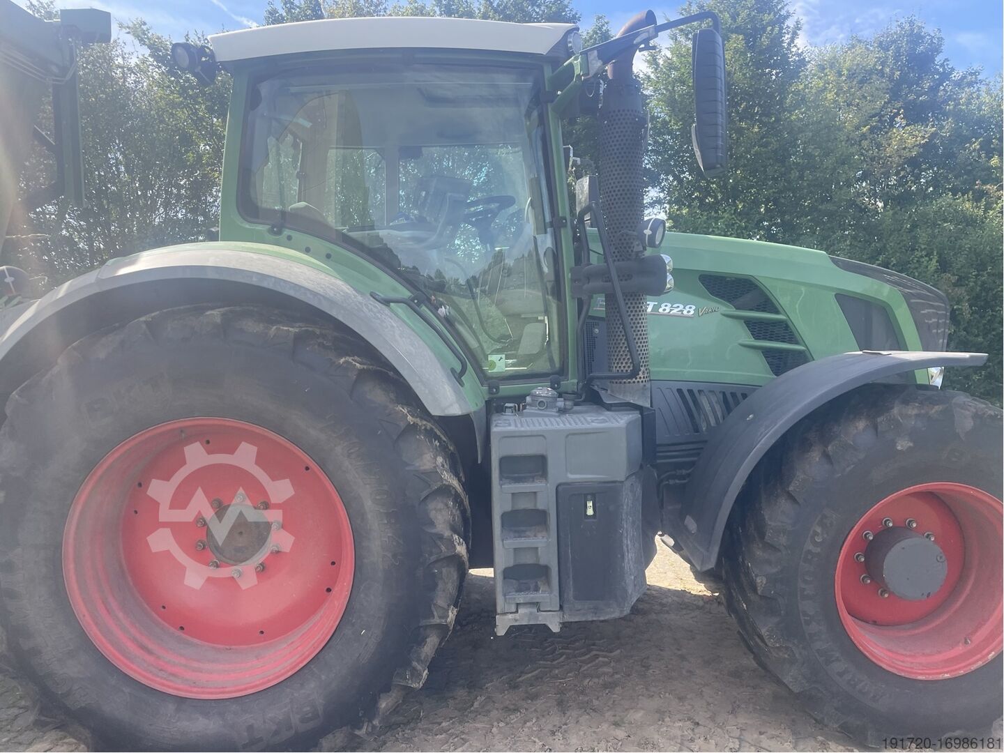 Tractors (haulers) Fendt 828 Vario SCR ProfiPlus