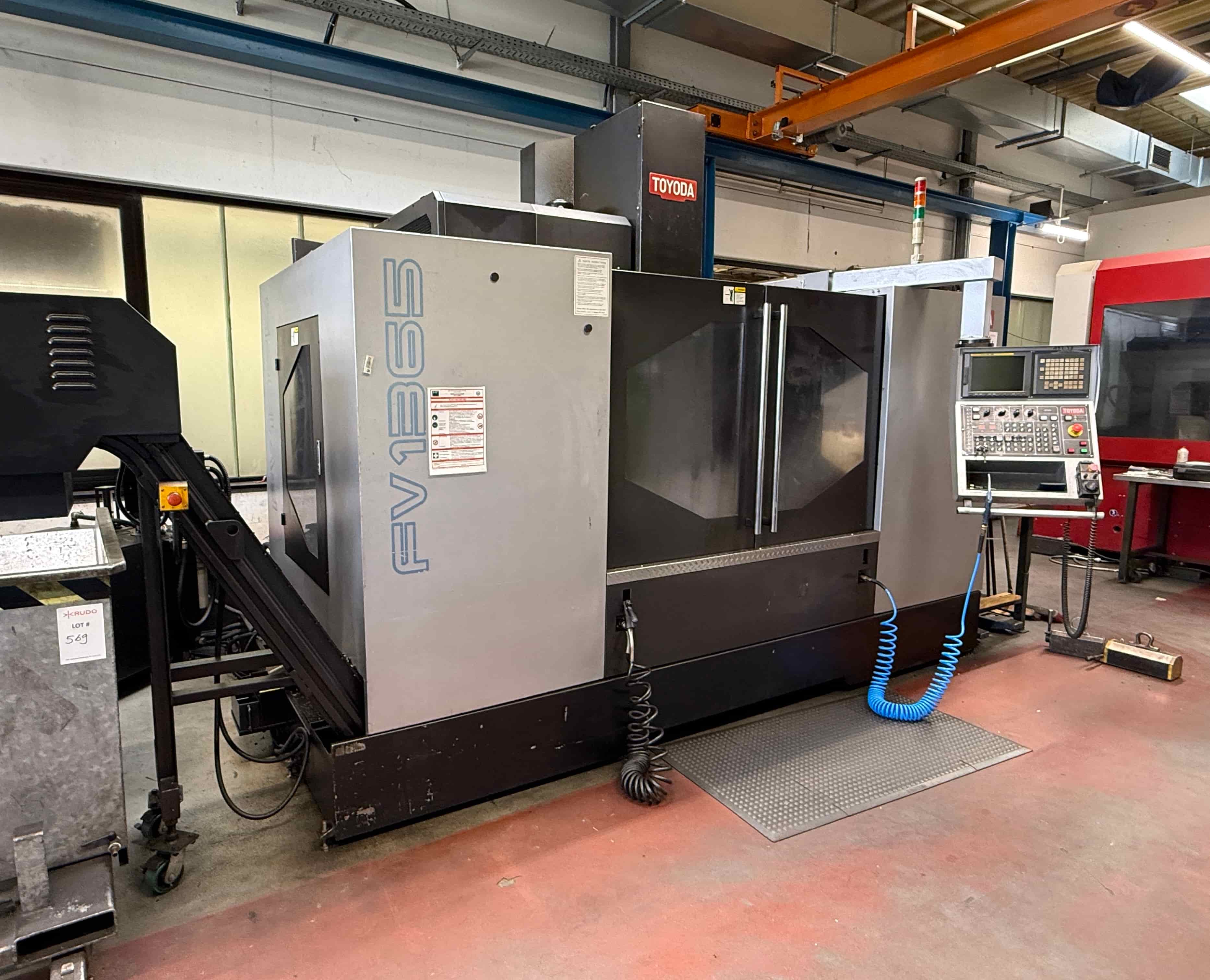 Centre d'usinage vertical CNC 3 axes FV 1365 Toyoda
