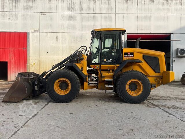 Wheel loader JCB 427 HTS5