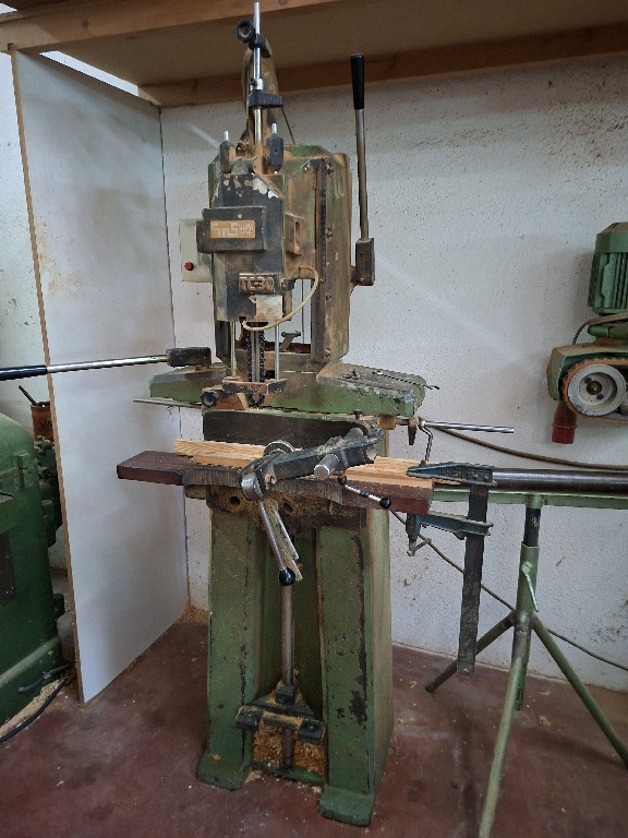 Machine à bois JM Lluro, Supa, Zumberk, DDanckaer, Stemac, Tenax , Homag, Virutex, Segna, Meda, Gene,, Sagremak Dover 2C , TC-30, TN12, D458/S 24 248, LCR900, TM33L TS33L
