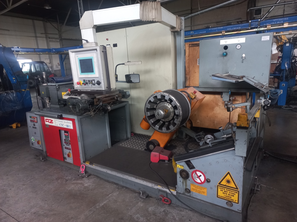 VMI-AZ Extruder Builder CTC-SB I avec table à rouleaux