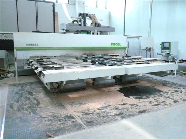 Centre d'usinage cnc BIESSE EXCEL Vendu