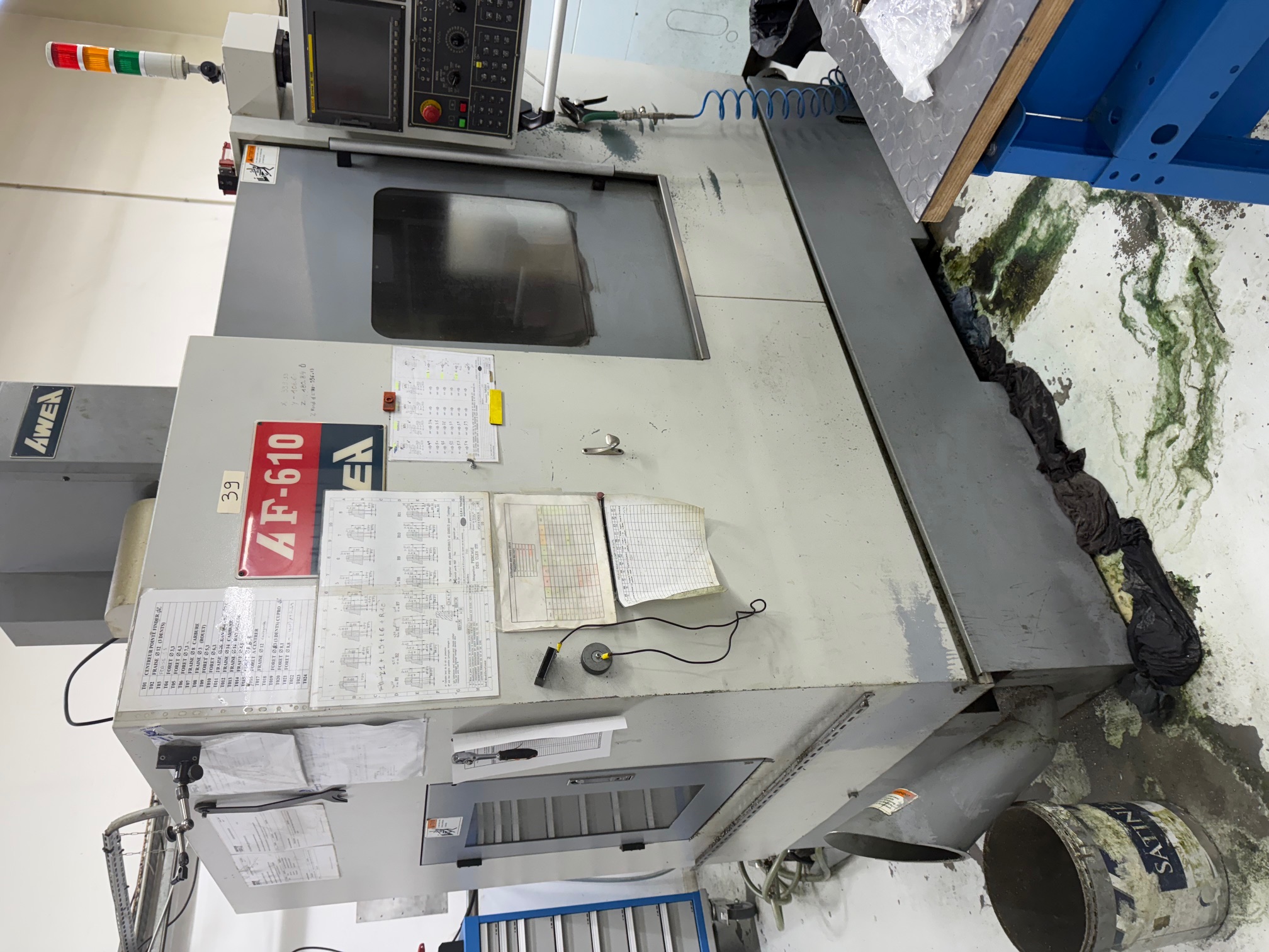 Centre d'usinage vertical AWEA AF610