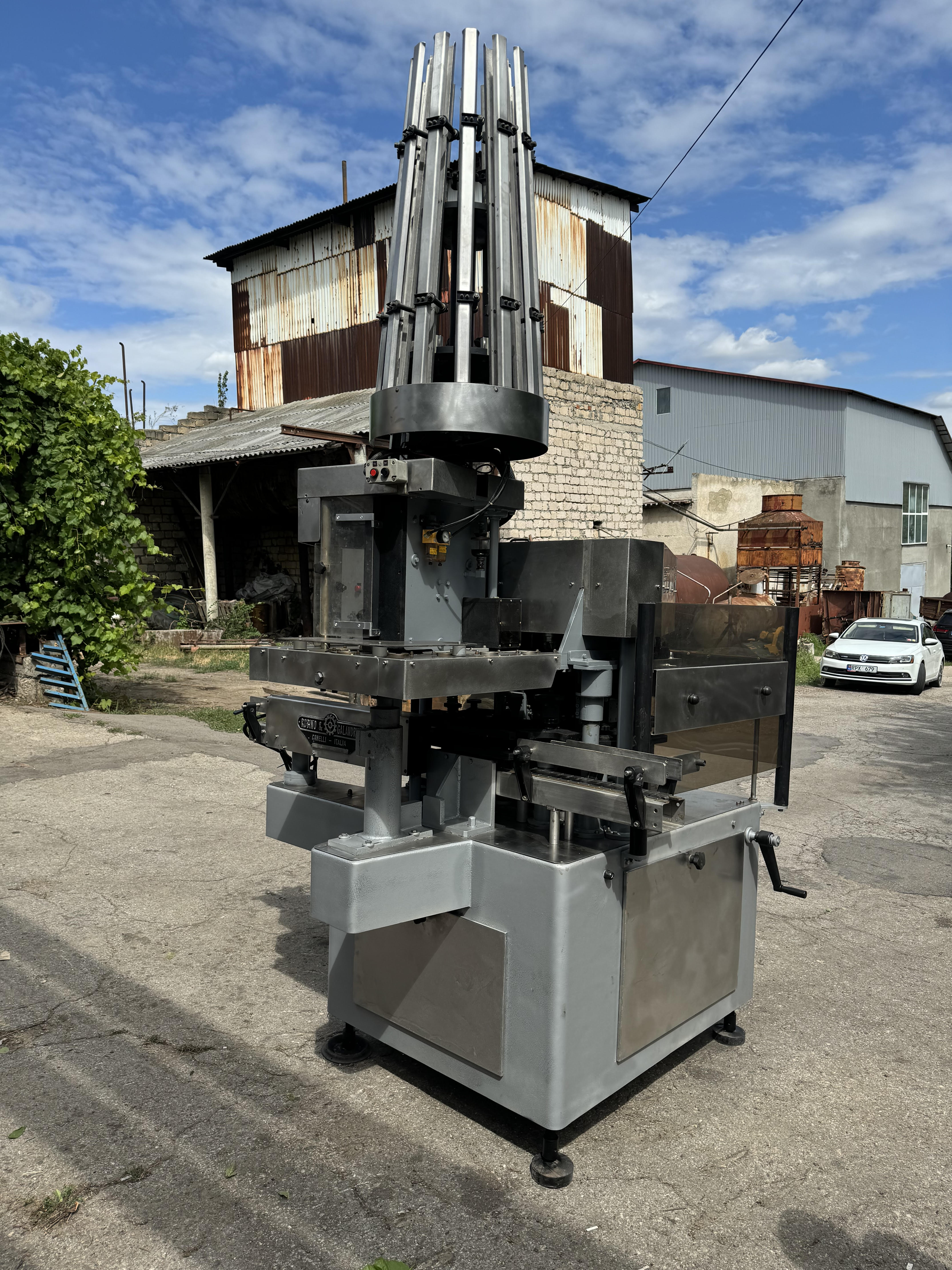 Machine pour la production de vin, bière ou alcool Robino & Galandrino