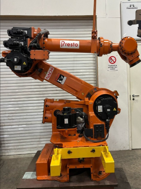 Robot industriel Nachi AX20-ST166