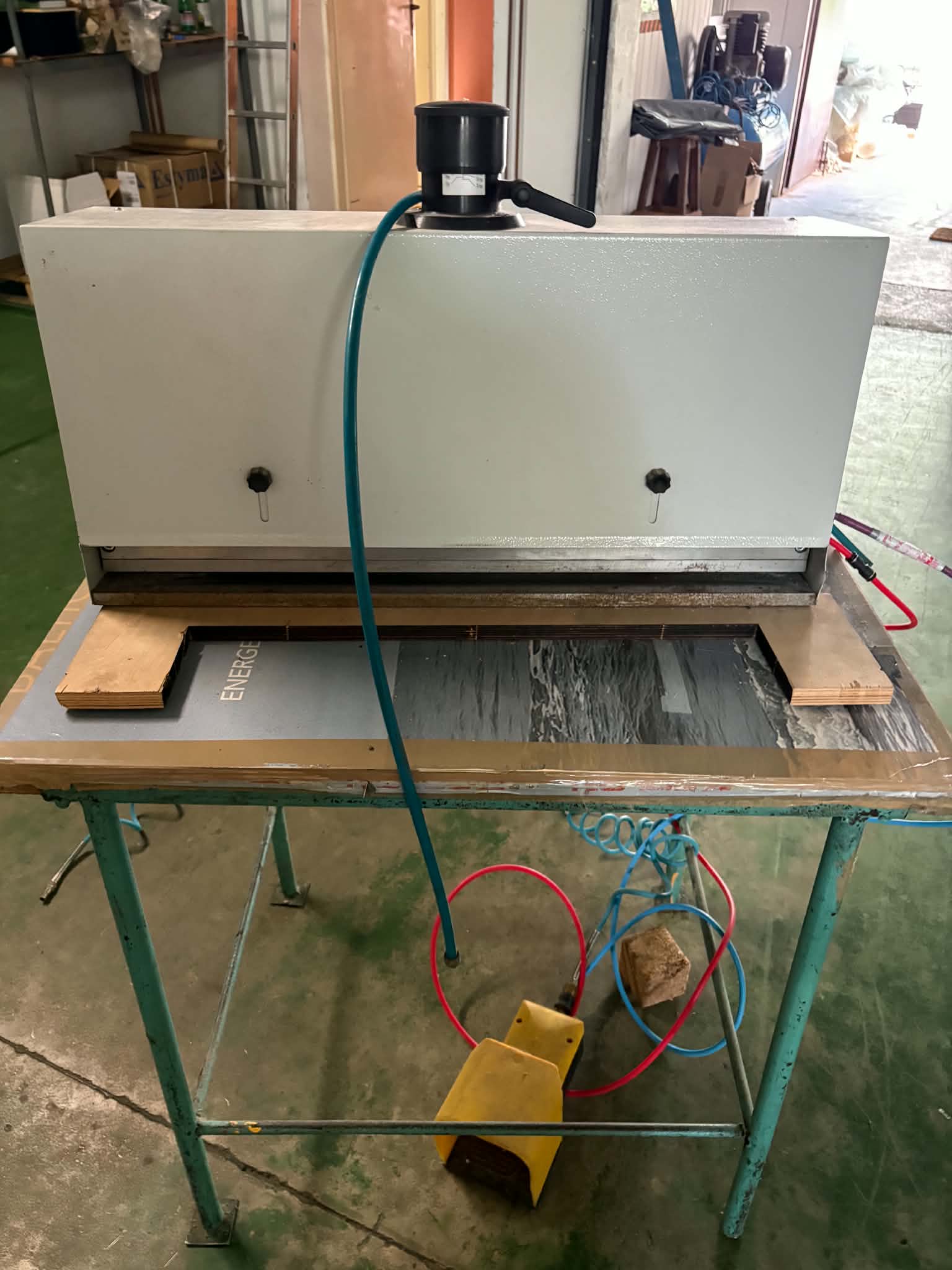 Assembleuse Strati Press 720