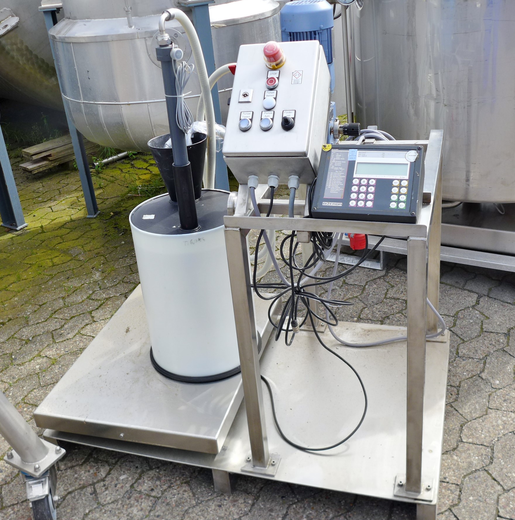 Système de dosage avec pompe doseuse à membrane Sera intégrée R 411 W et lance d'aspiration SL-02 incl. jauge de niveau